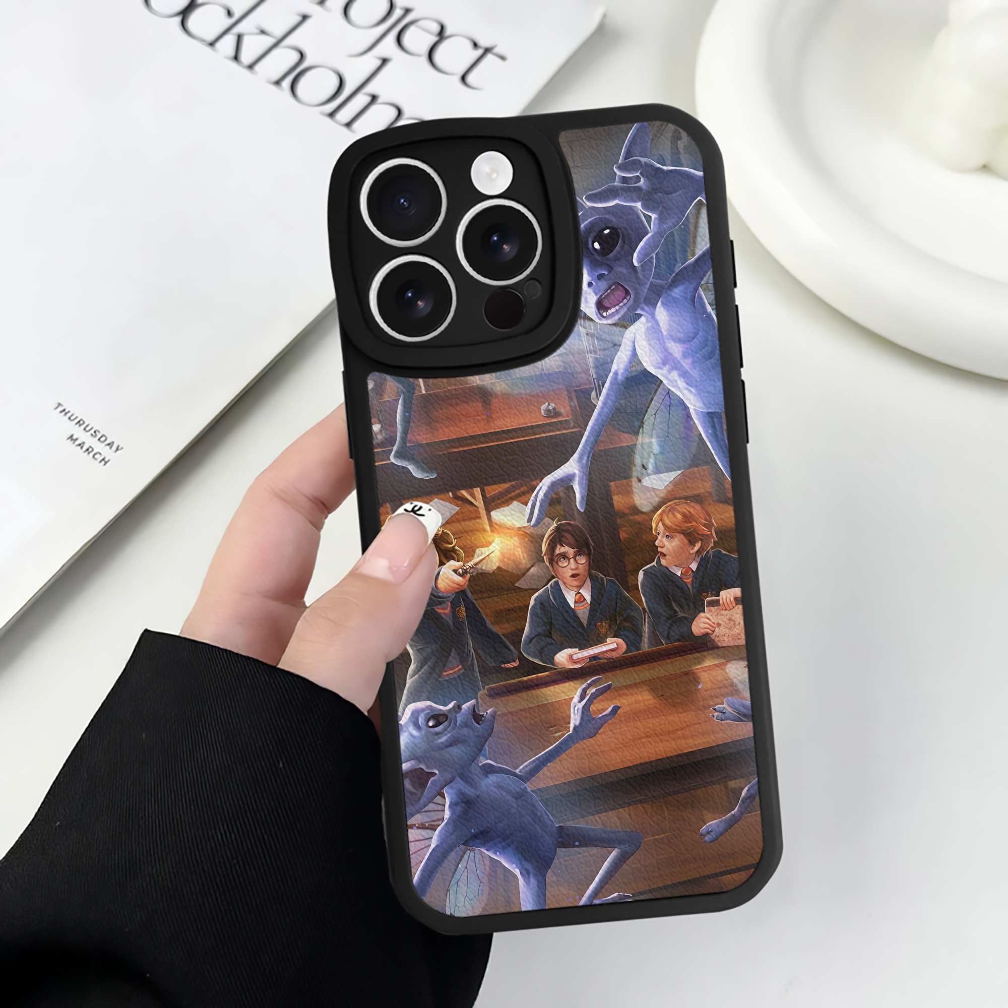 （画像用） Harry Potter ハリー・ポッターシリーズ 【iPhone 16シリーズ対応】シリコンスマホケース（レザー調） 材質：シリコン